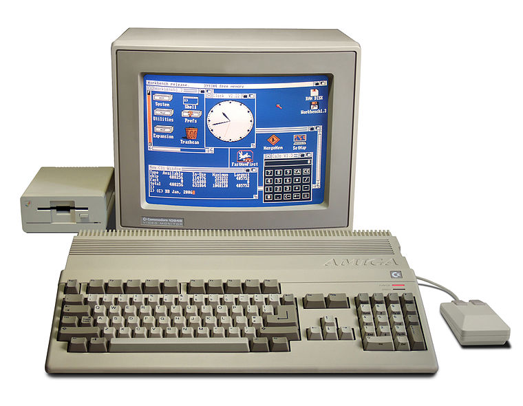 Amiga 500 with monitor and second floppy drive. (Image from Wikimedia Commons)