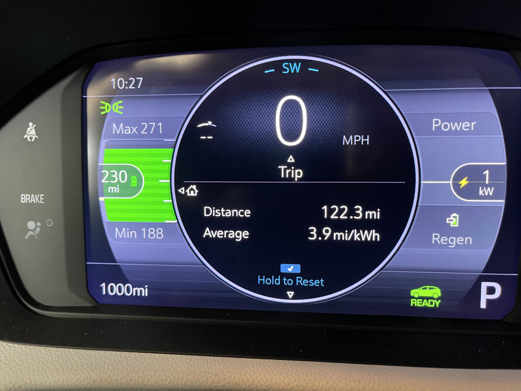 Bolt dashboard with miles per kilowatt/hour